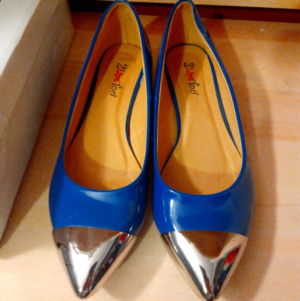 2LipsToo "Too Swift" flats